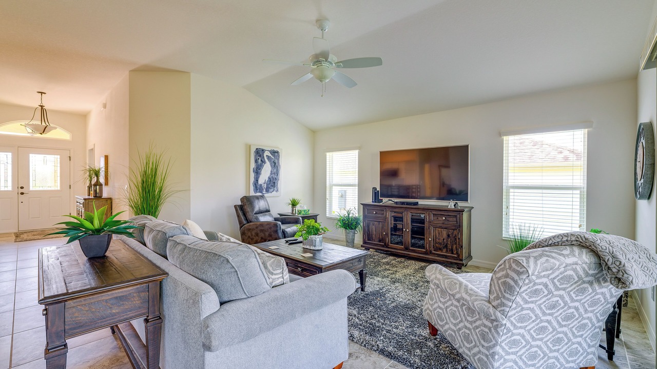 Photo of Livingroom in Fruitland Park
