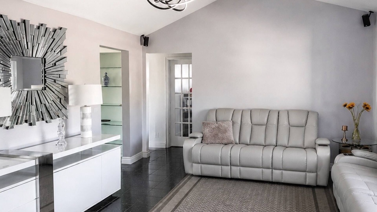 Photo of Livingroom in Deerfield Beach