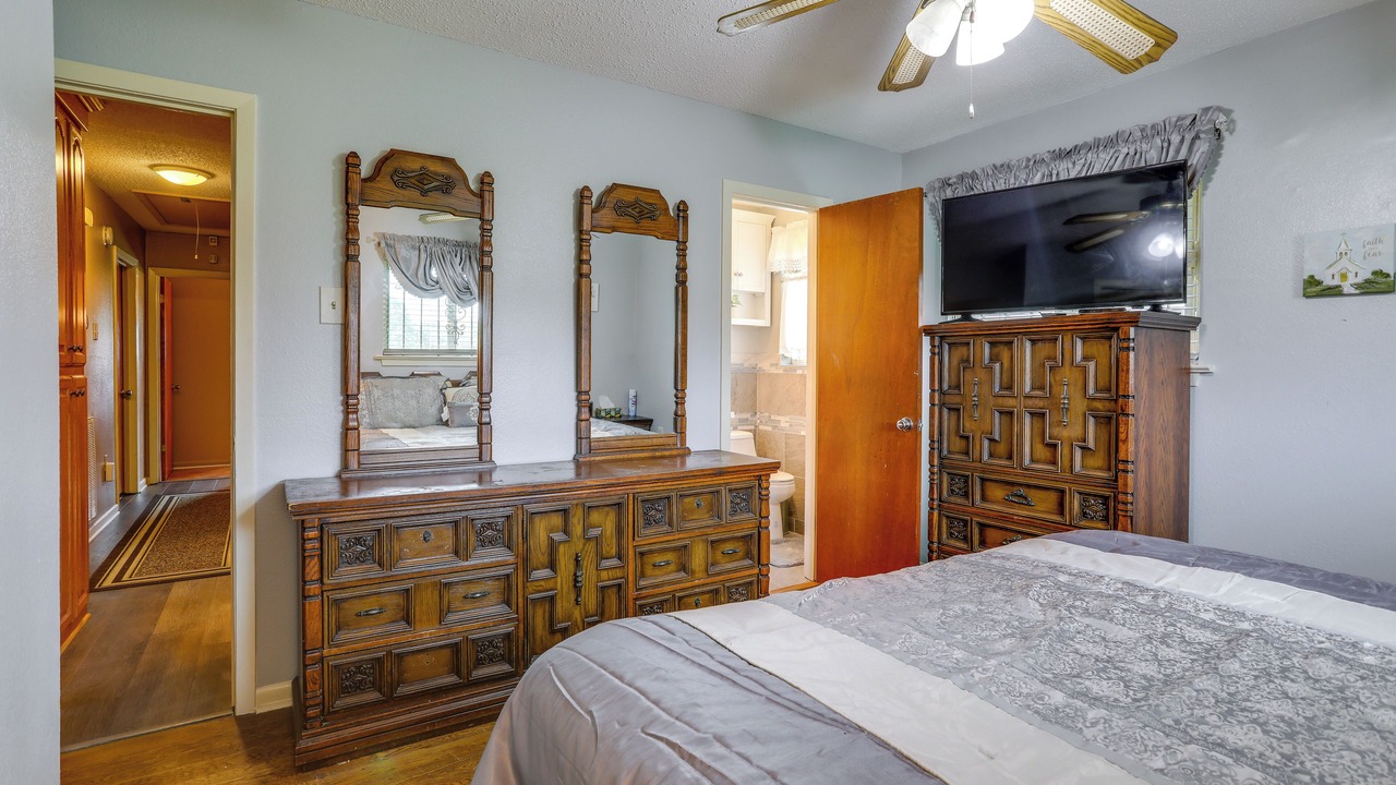 Photo of Bedroom in Scotlandville