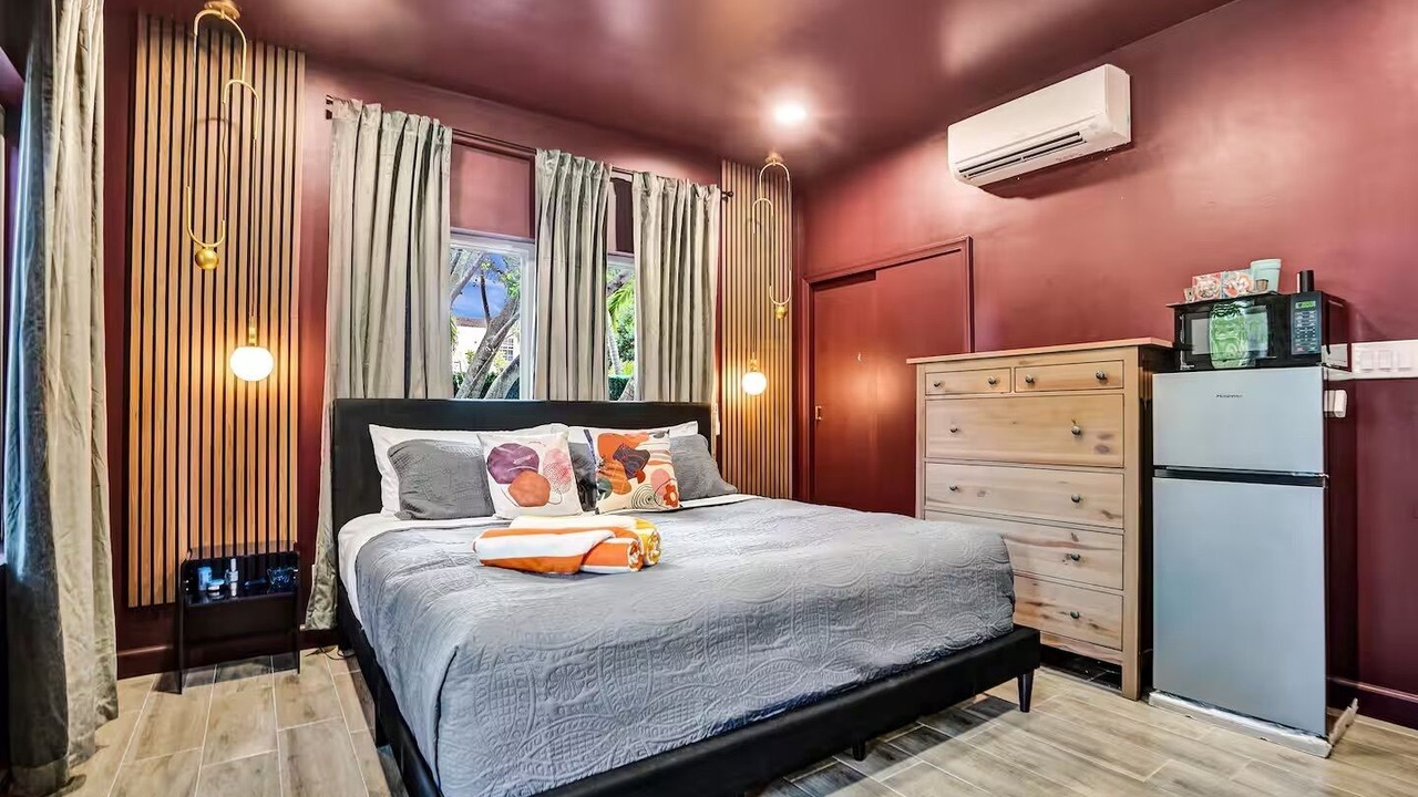 Photo of Bedroom in Wilton Manors