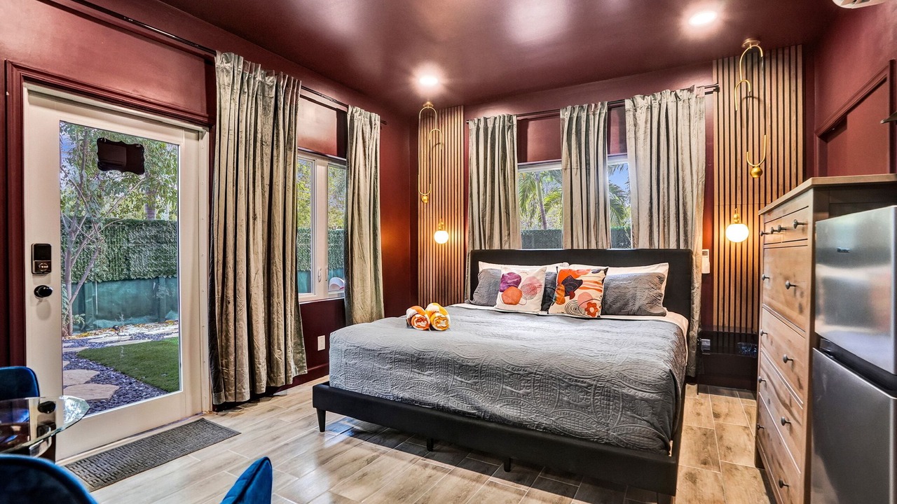 Photo of Bedroom in Wilton Manors