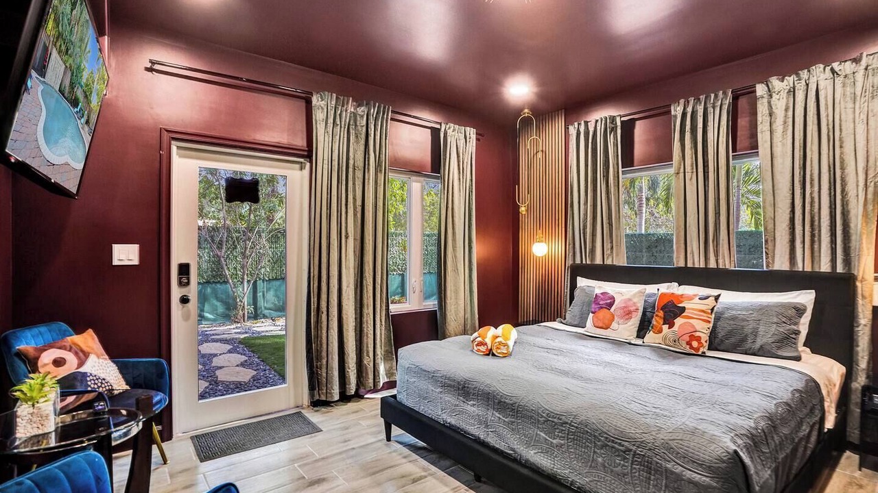 Photo of Bedroom in Wilton Manors