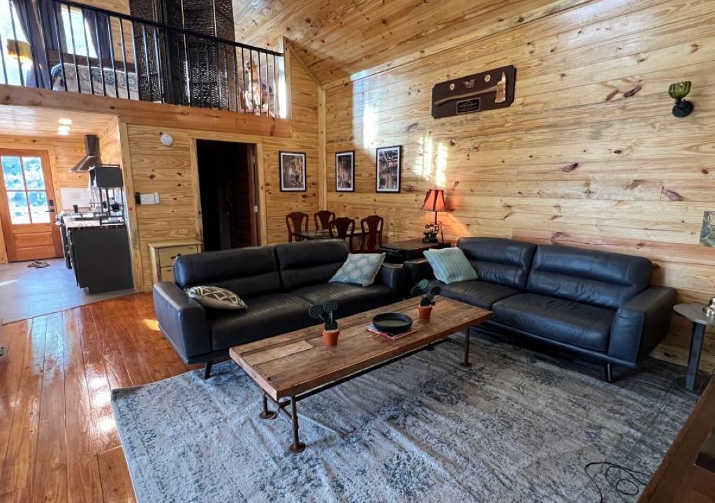 Photo of Livingroom in Baker
