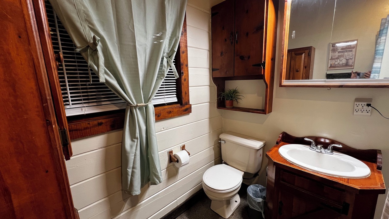 Photo of Bathroom in Anacoco