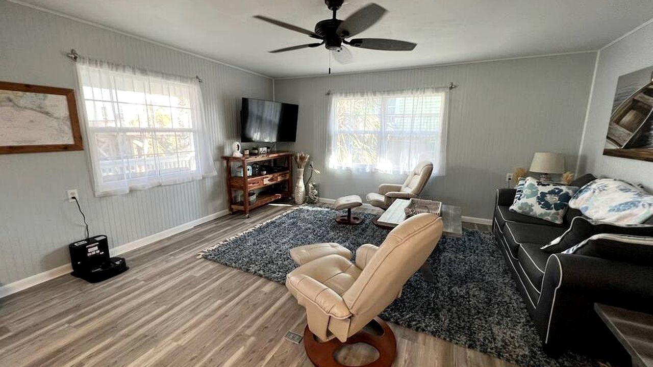 Photo of Livingroom in Placida