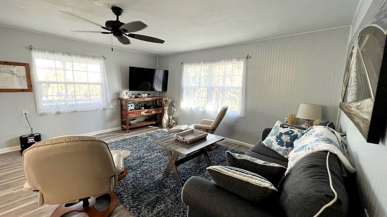 Photo of Livingroom in Placida