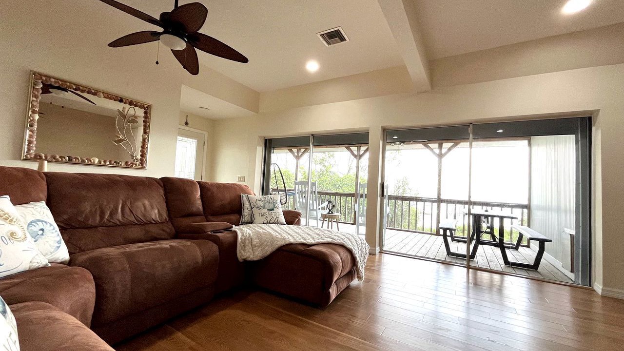 Photo of Livingroom in Placida