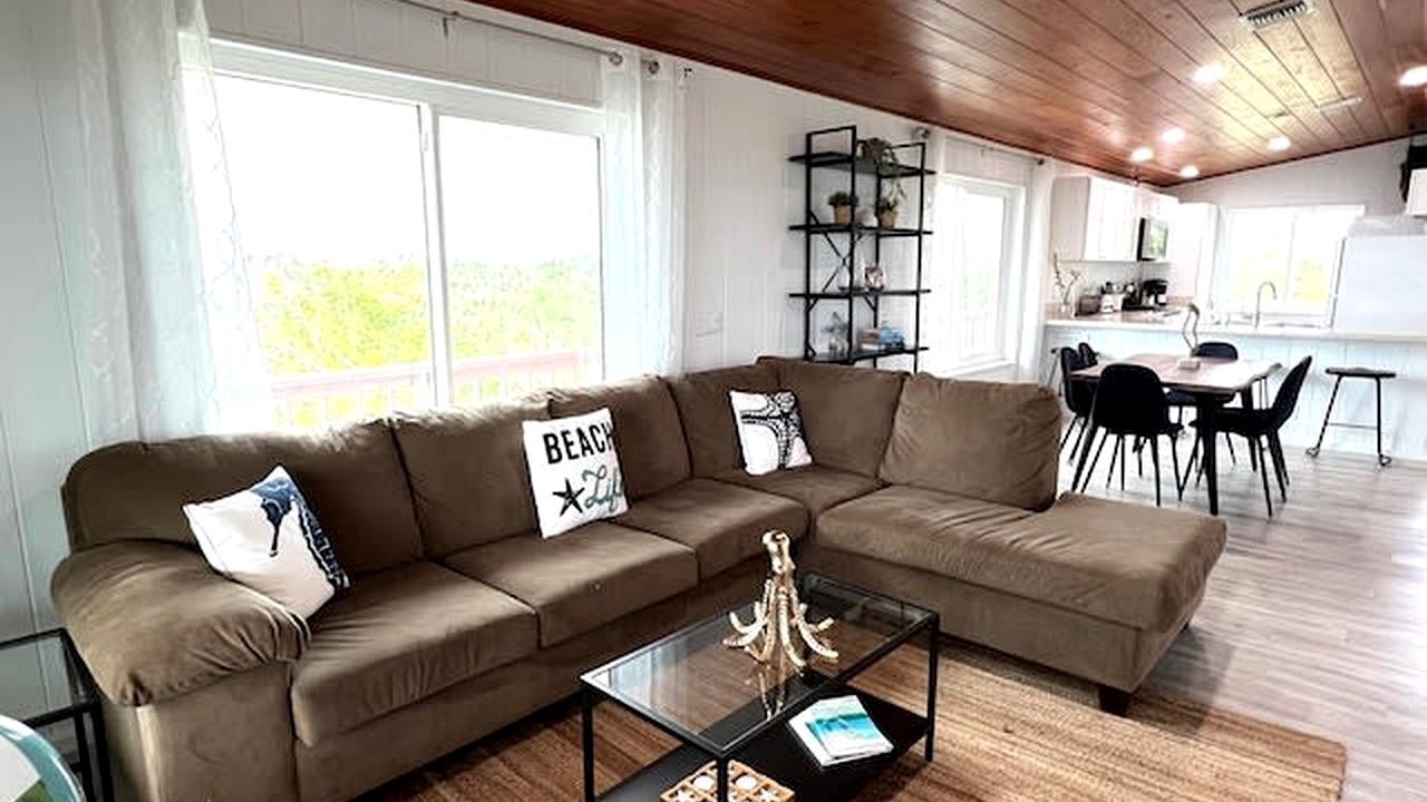 Photo of Livingroom in Placida