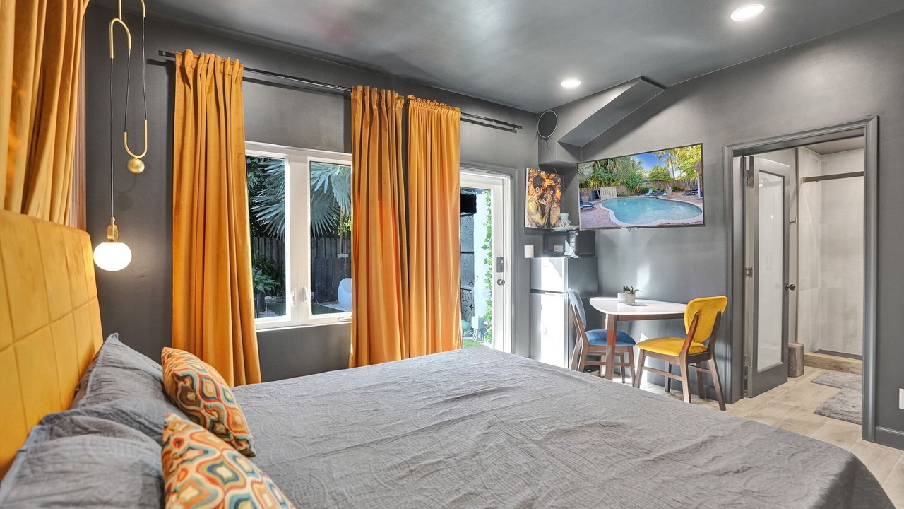 Photo of Bedroom in Wilton Manors