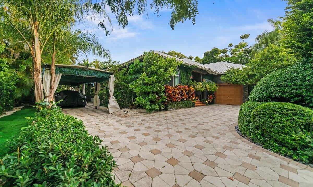 Photo of Outdoor in Northeast Miami