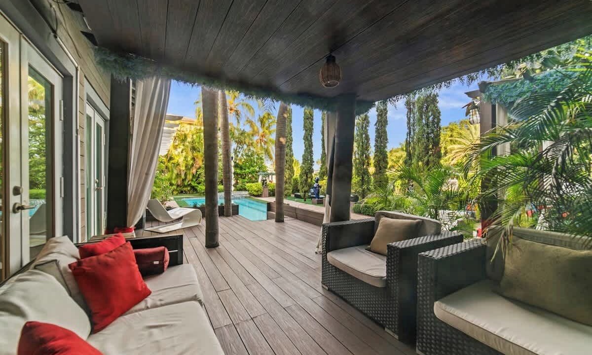 Photo of Patio Balcony in Northeast Miami