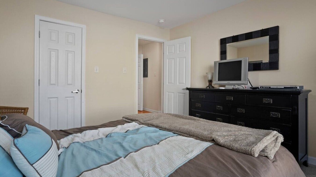 Photo of Bedroom in Gulf Park Estates