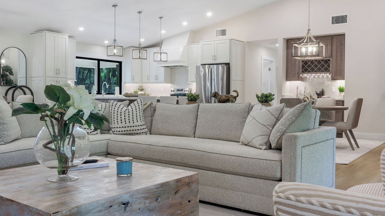 Photo of Livingroom in Central Naples
