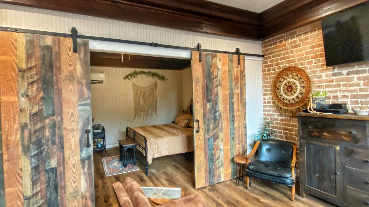 Photo of Bedroom in Ashland