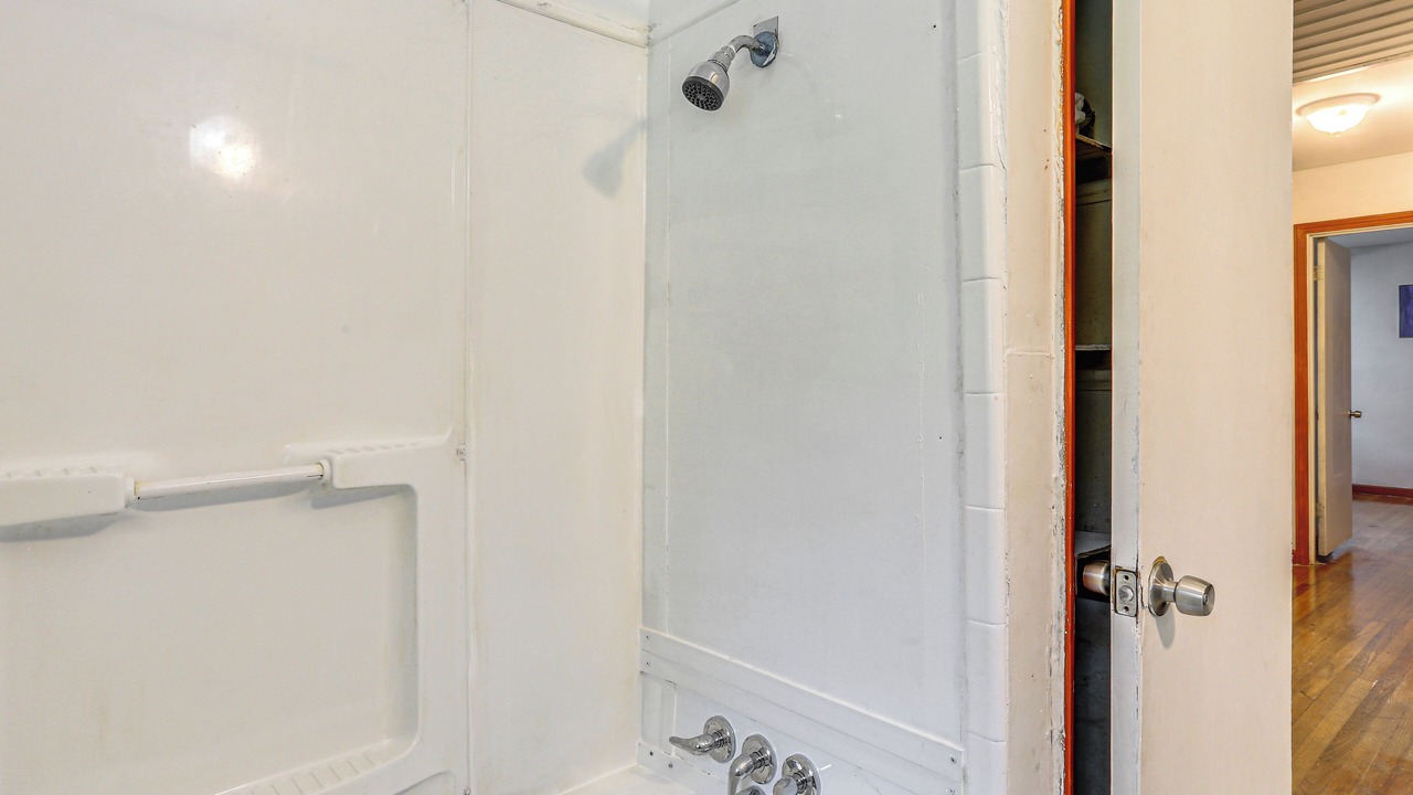 Photo of Bathroom in Orange