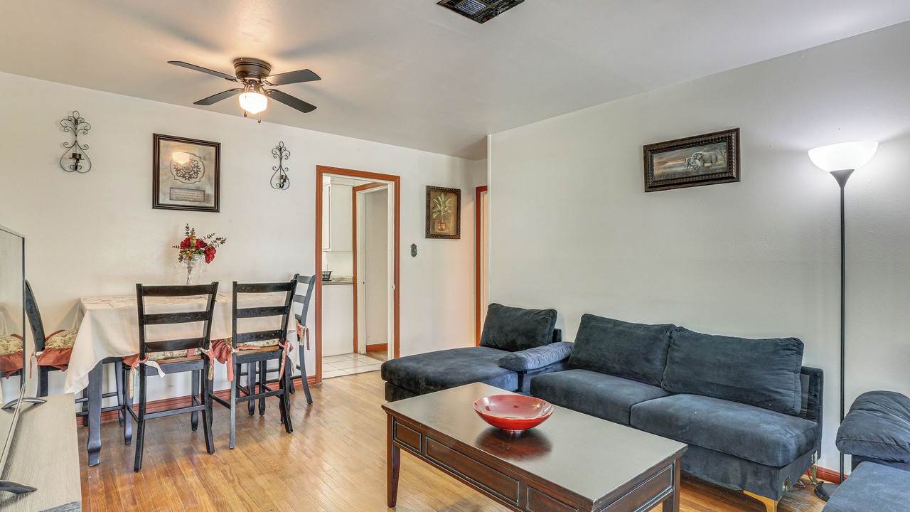 Photo of Bedroom in Orange
