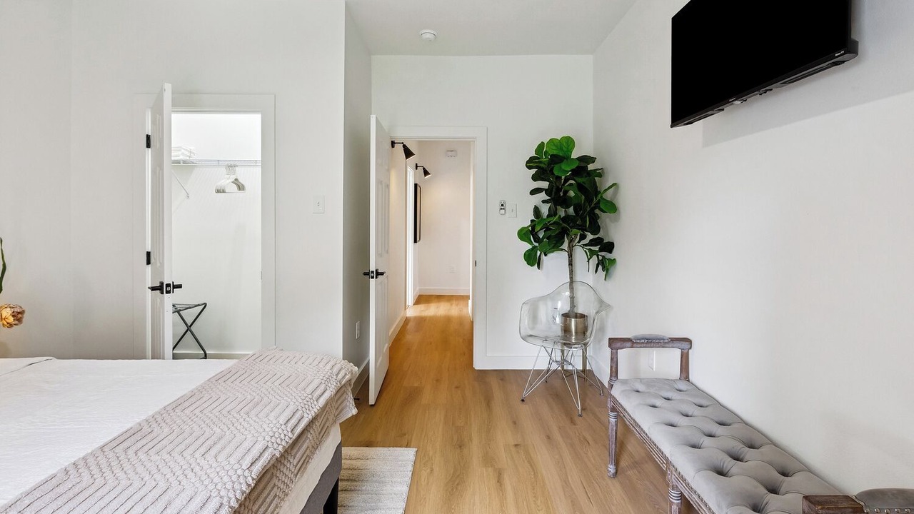 Photo of Bedroom in Mid City South