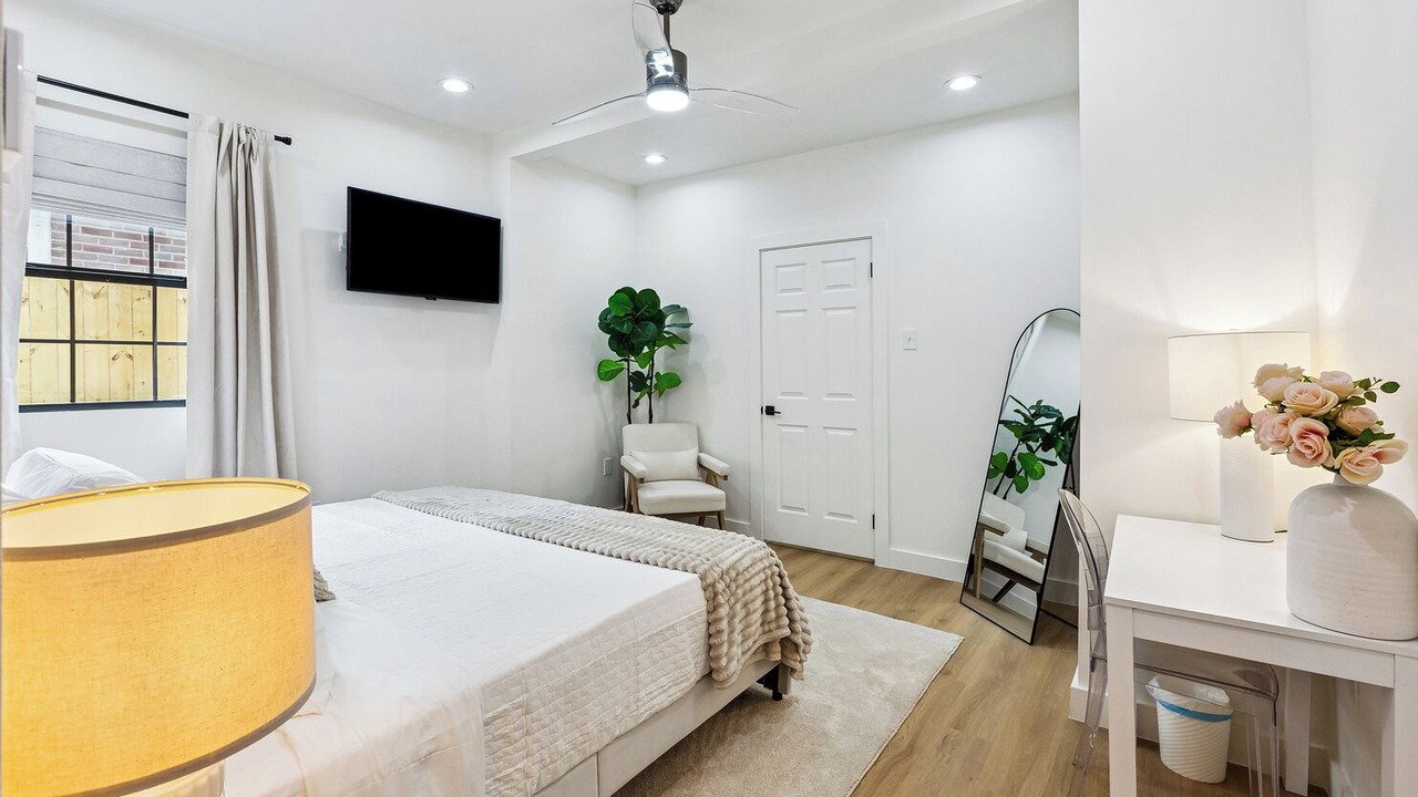 Photo of Bedroom in Mid City South