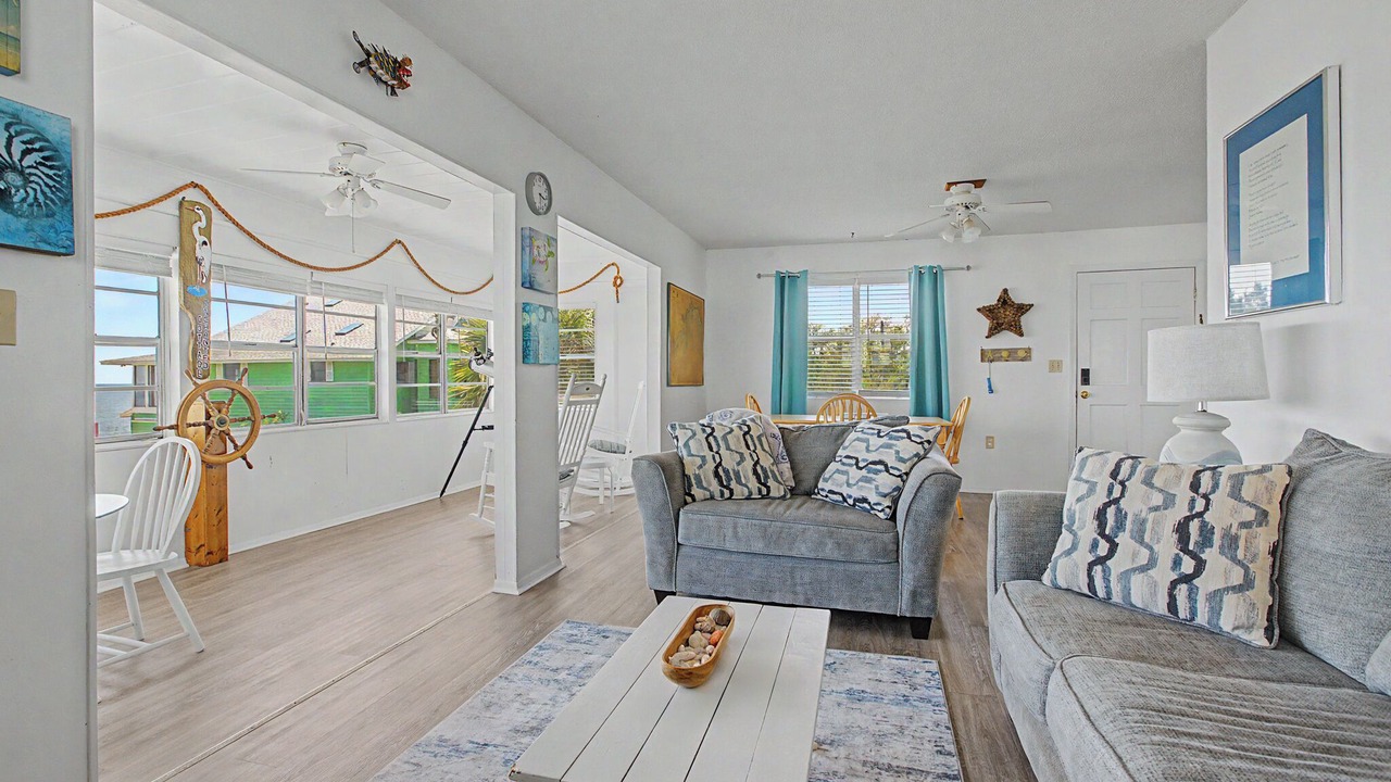 Photo of Livingroom in Alligator Point