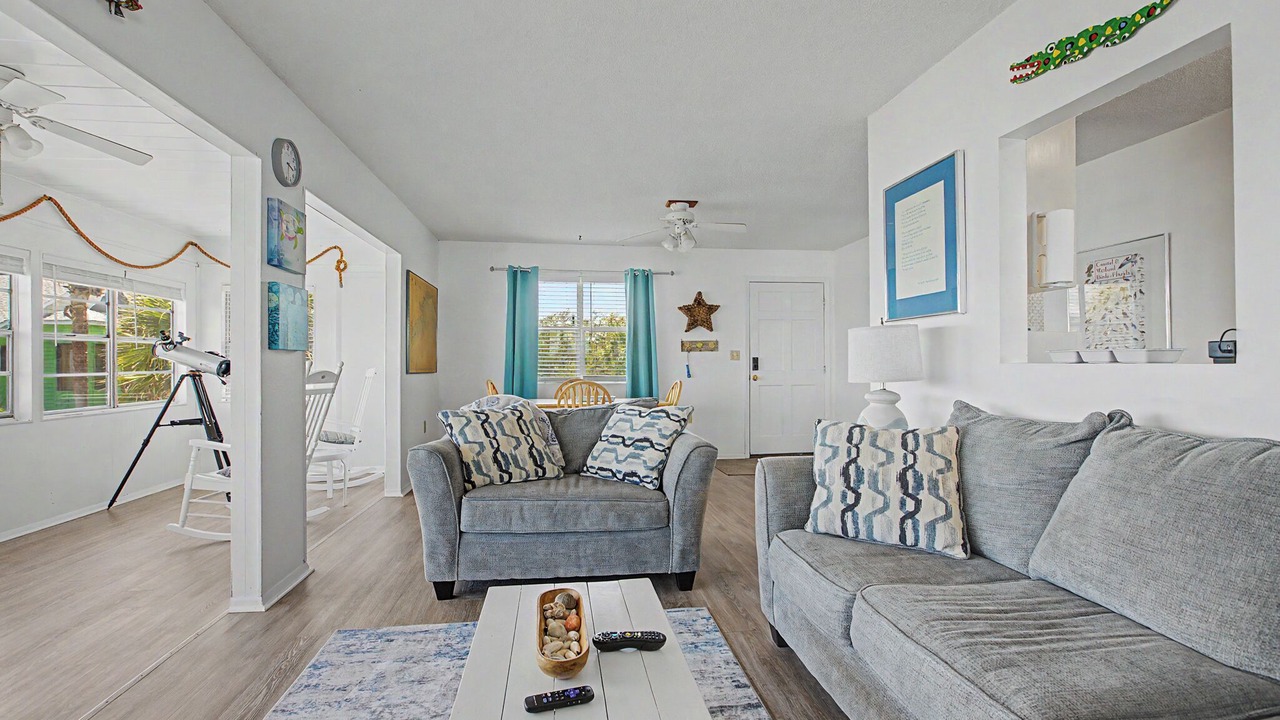 Photo of Livingroom in Alligator Point