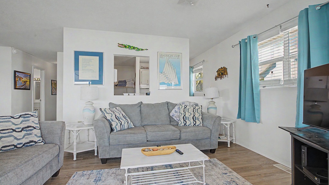 Photo of Livingroom in Alligator Point