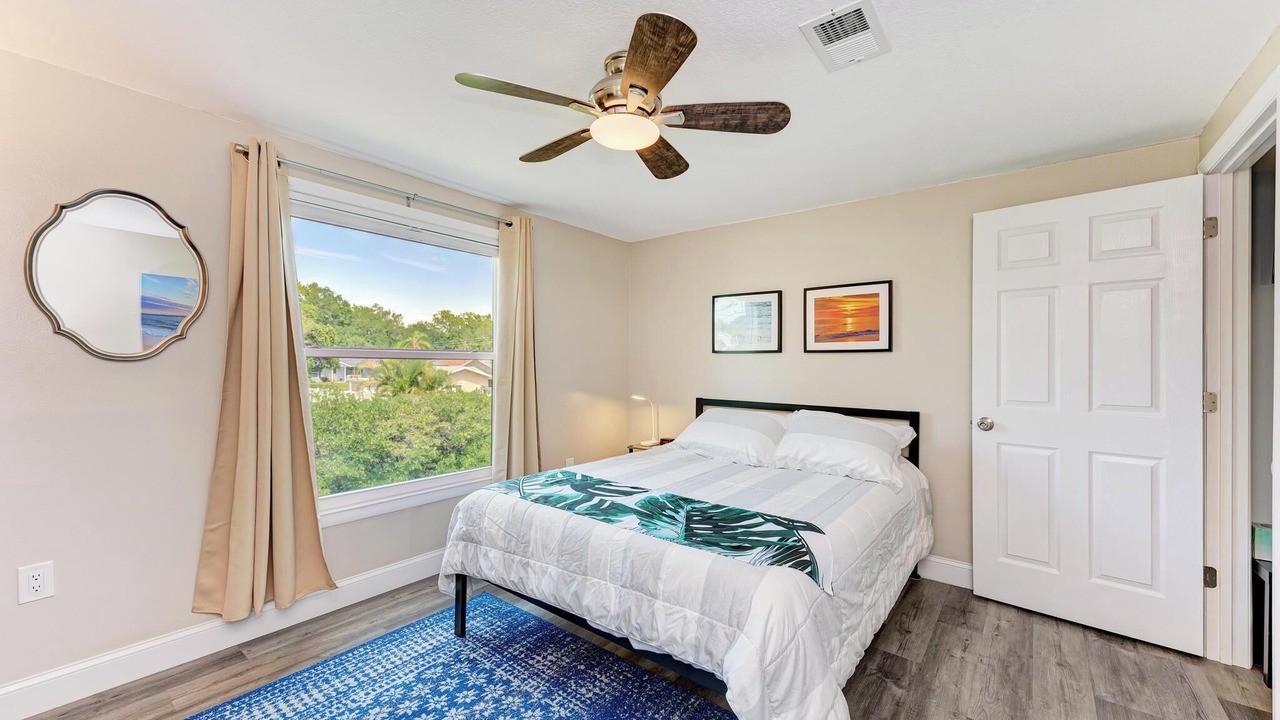 Photo of Bedroom in Fullers Earth