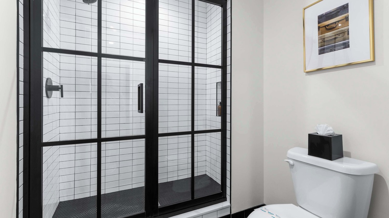 Photo of Bathroom in Arts/Warehouse District