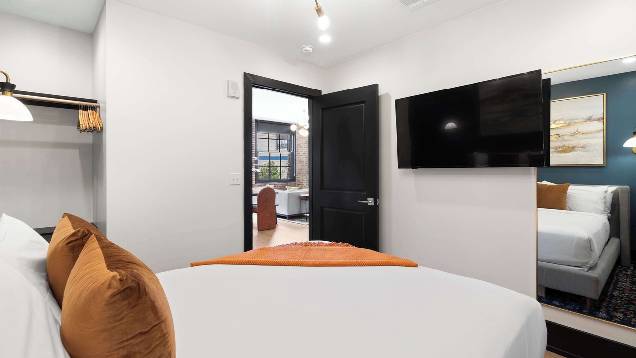 Photo of Bedroom in Arts/Warehouse District