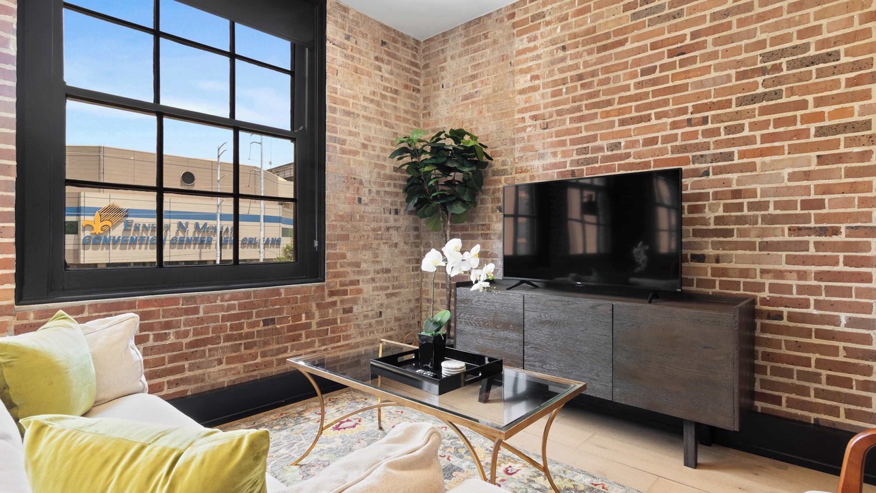 Photo of Livingroom in Arts/Warehouse District