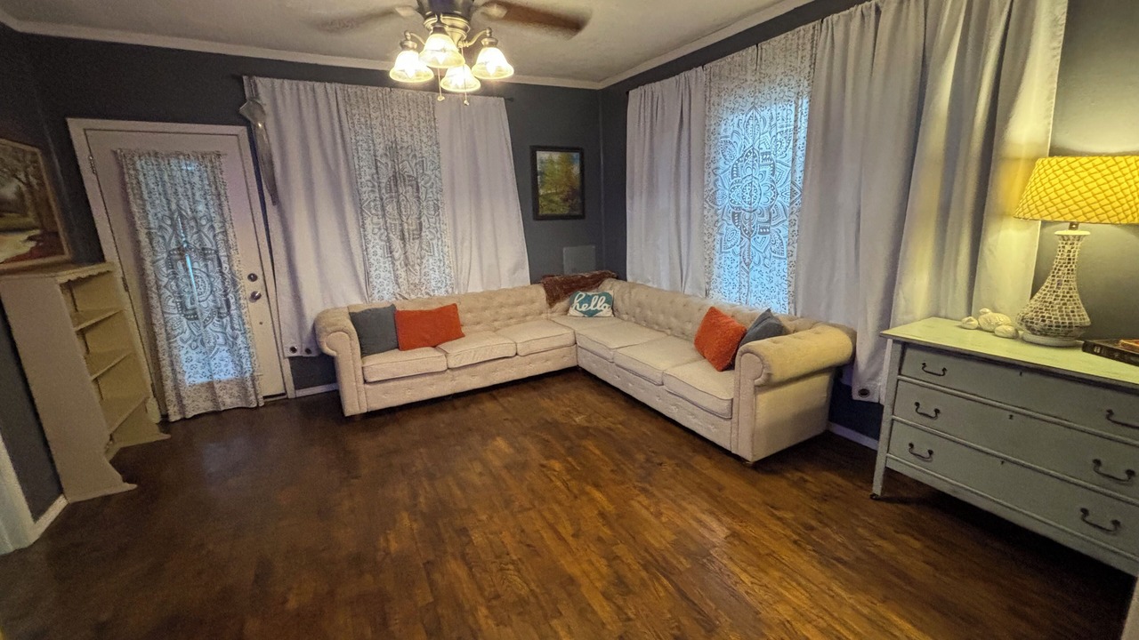 Photo of Livingroom in Stringtown