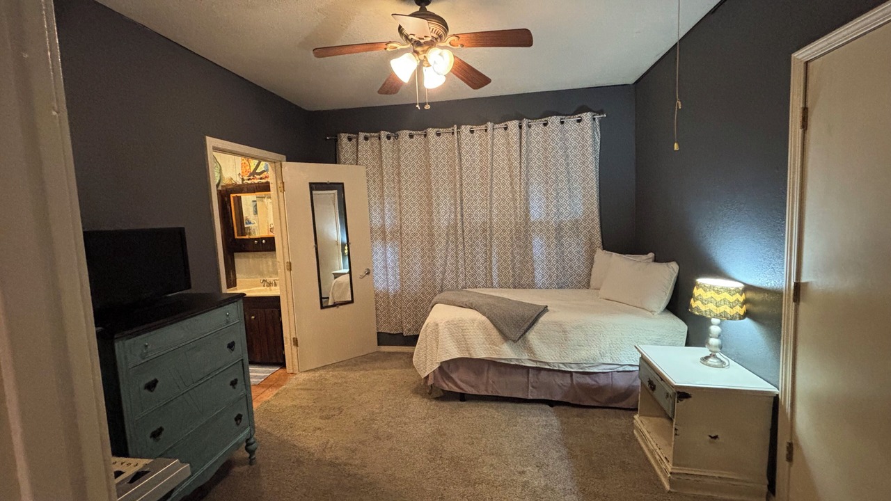 Photo of Bedroom in Stringtown