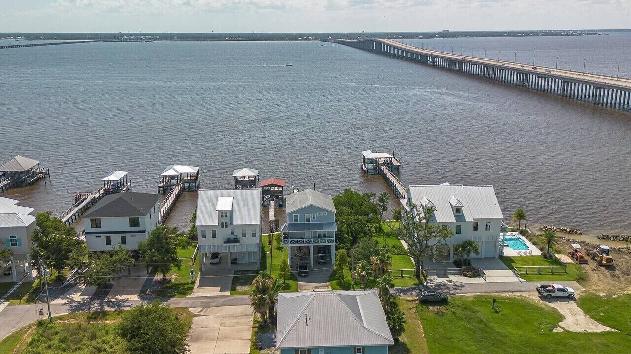 Photo of Outdoor in Henderson Point