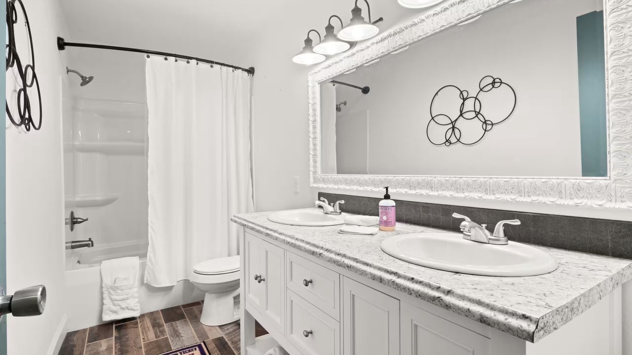 Photo of Bathroom in Florien
