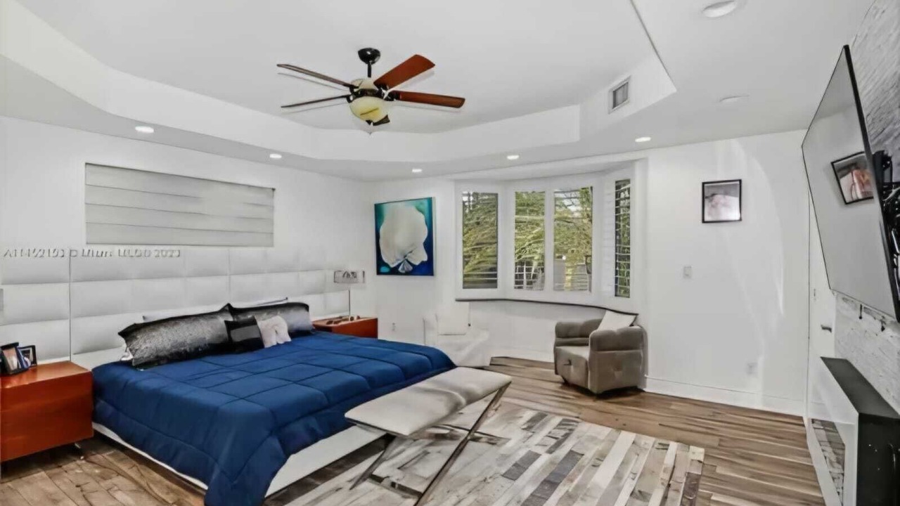 Photo of Bedroom in Ludlam