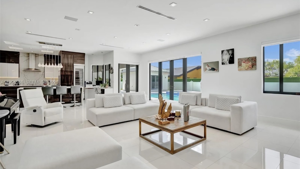 Photo of Livingroom in Tamiami