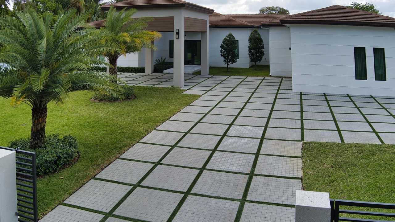 Photo of Outdoor in Ludlam