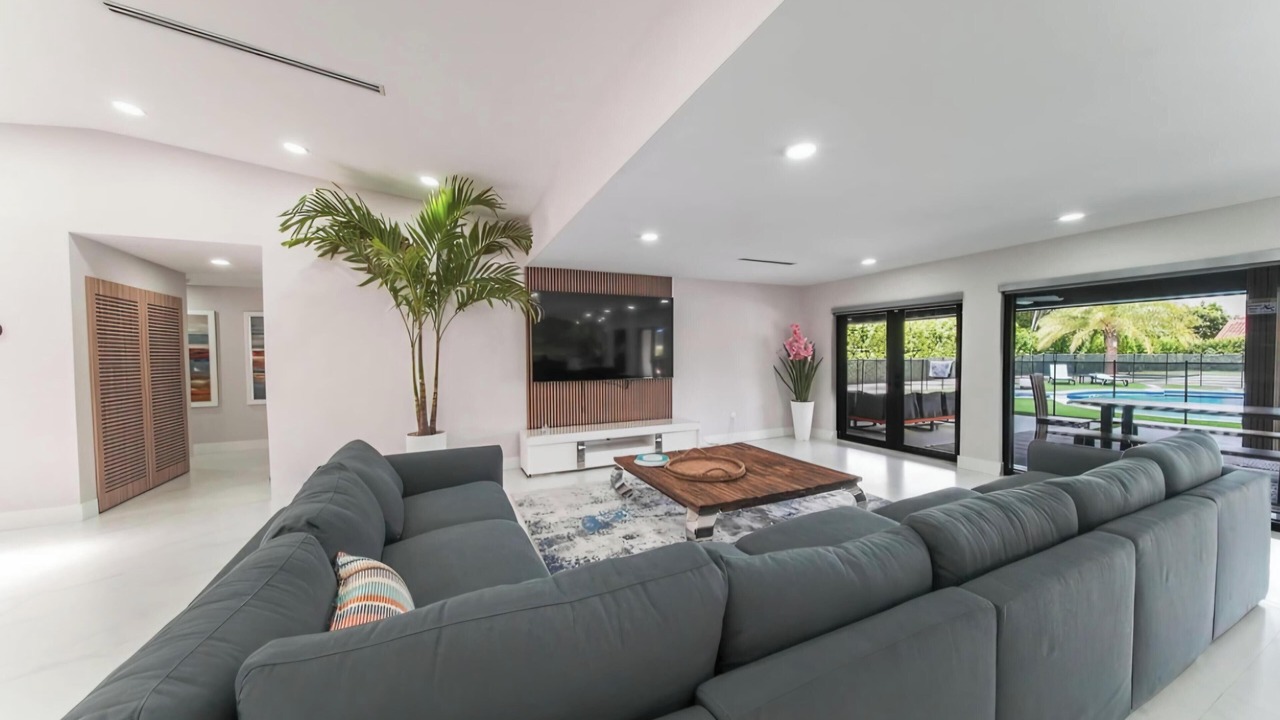 Photo of Livingroom in Tamiami