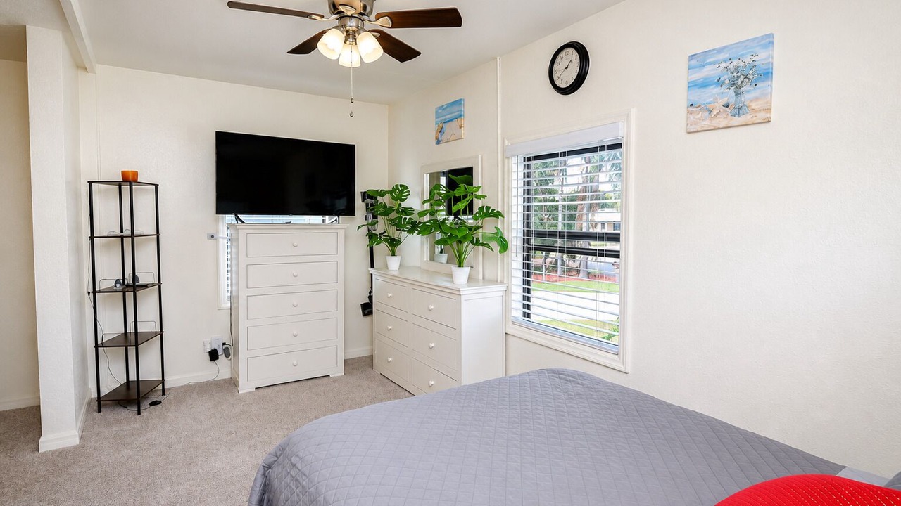 Photo of Bedroom in Crooked Lake Park