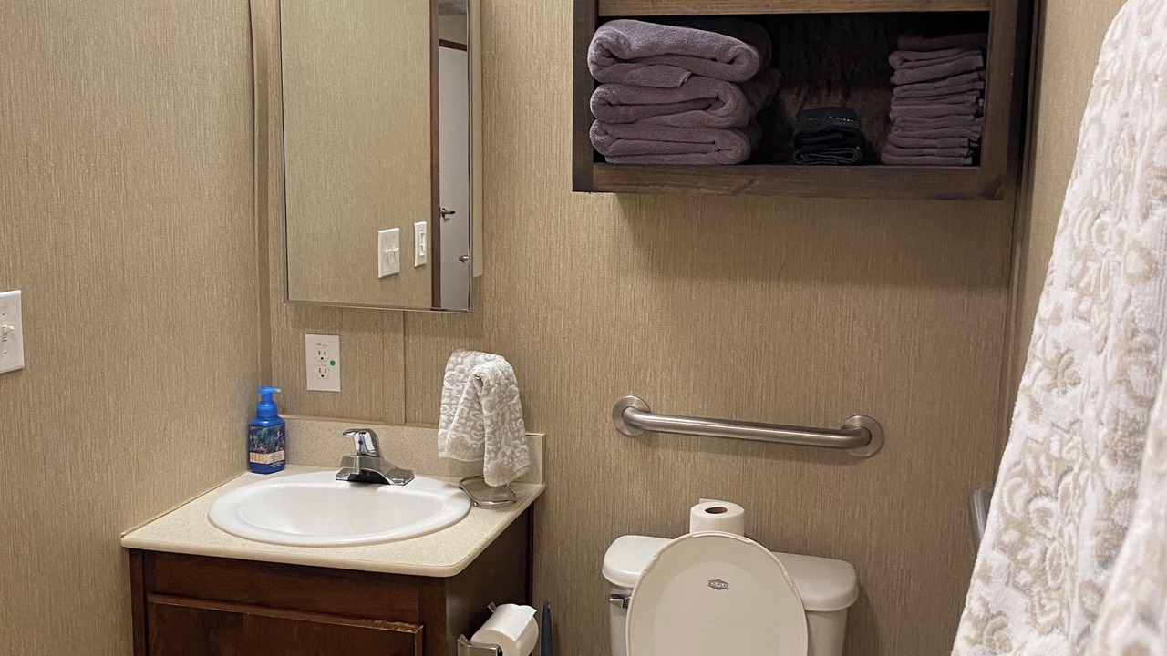 Photo of Bathroom in Crowville