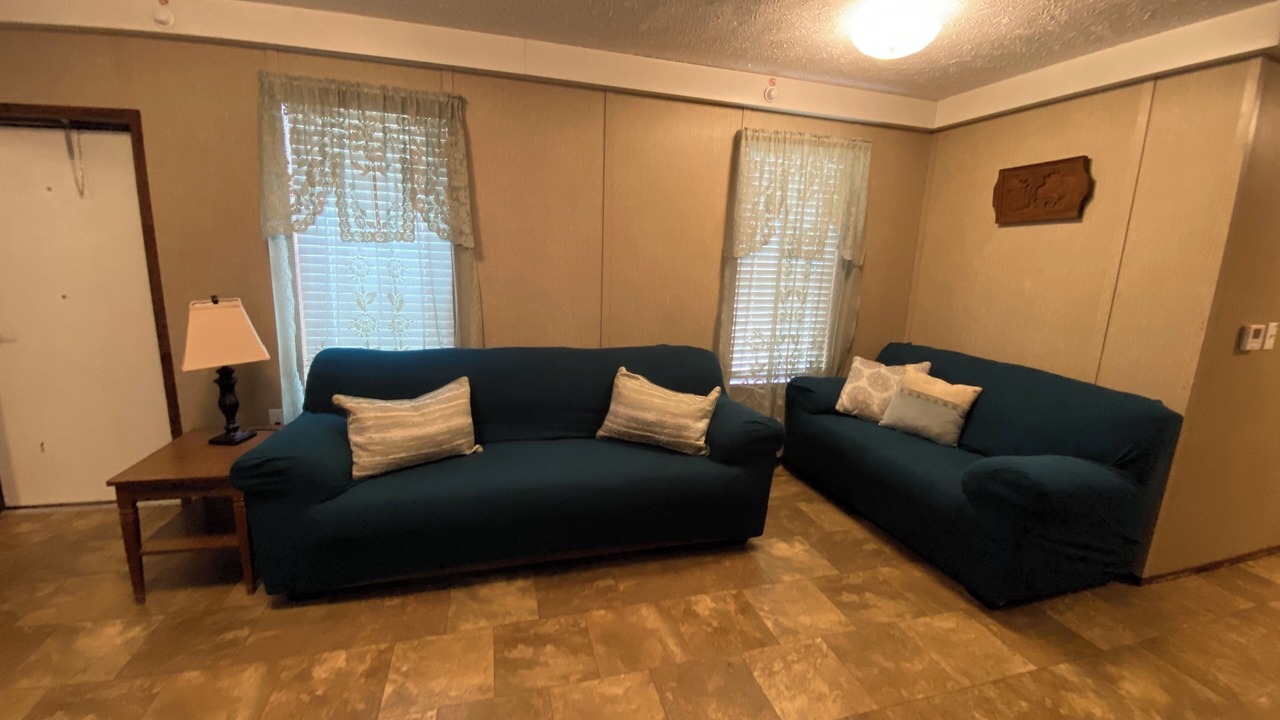 Photo of Livingroom in Crowville