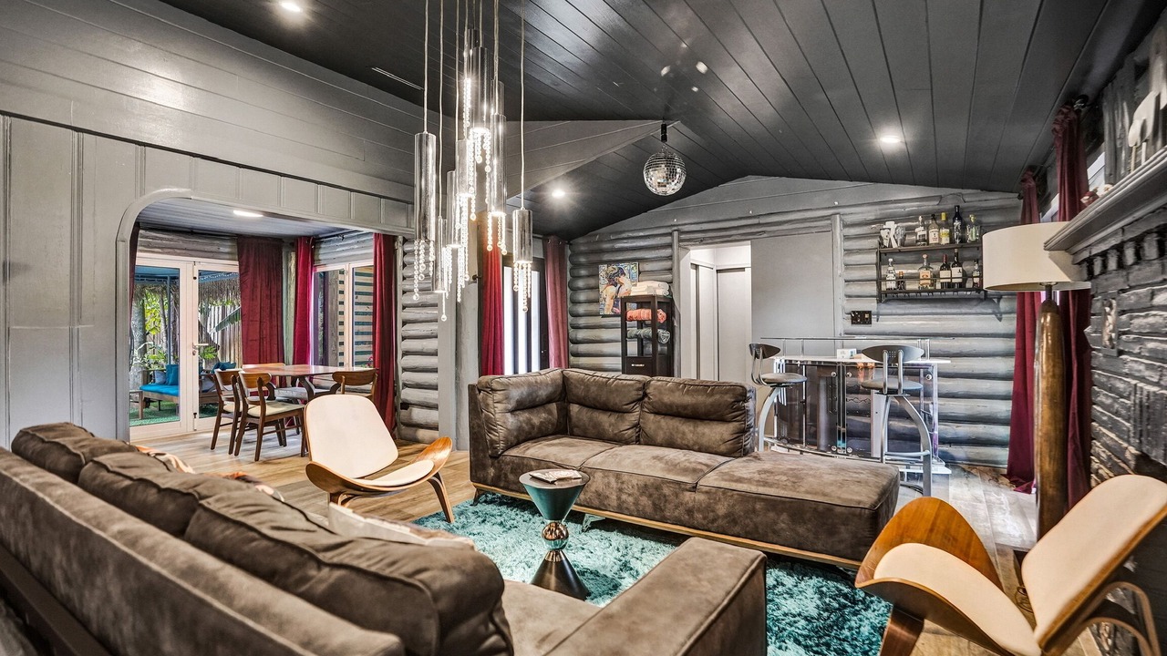 Photo of Livingroom in Wilton Manors