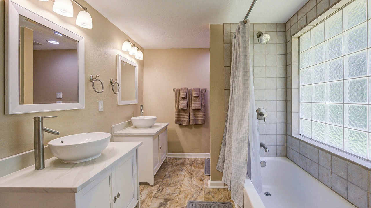 Photo of Bathroom in College Park