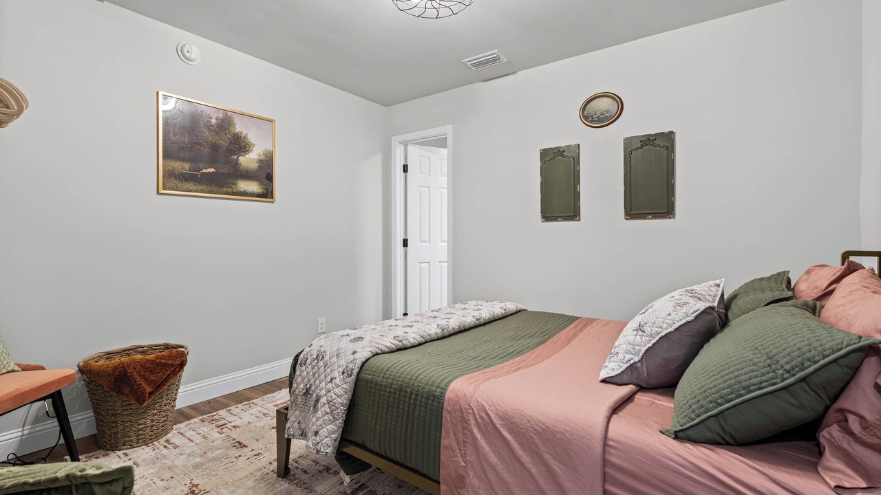 Photo of Bedroom in Foley