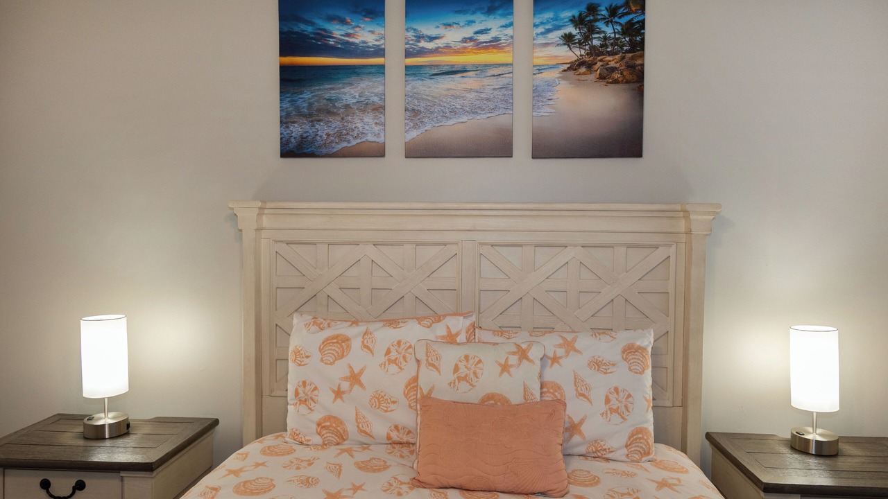 Photo of Bedroom in Miramar Beach