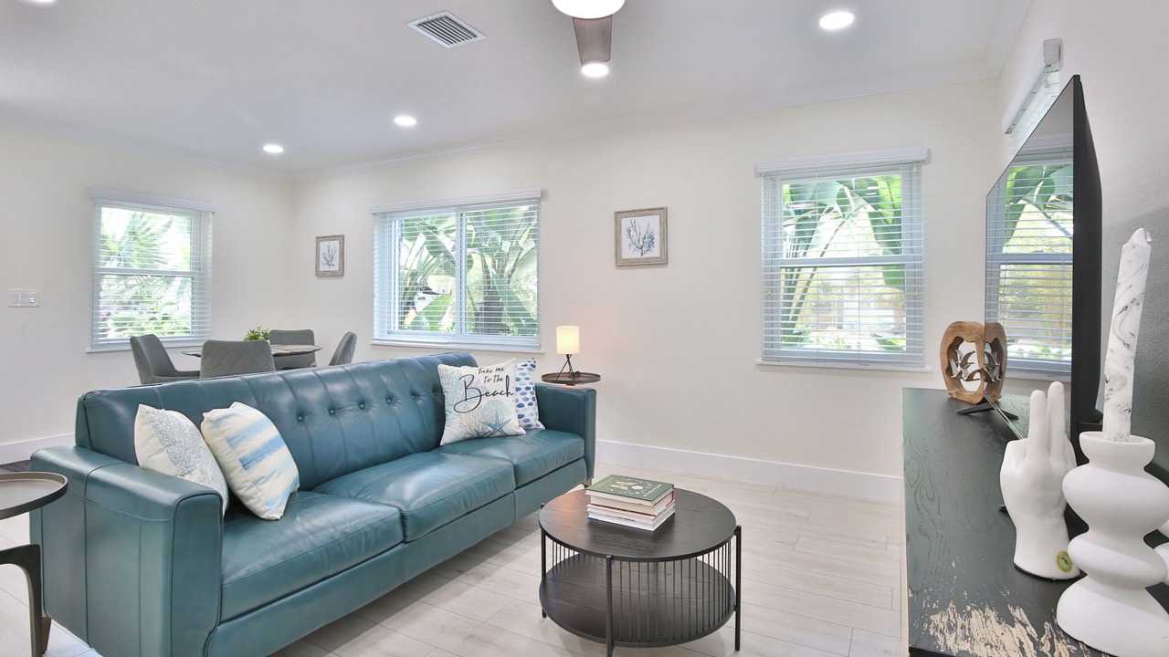 Photo of Livingroom in Downtown