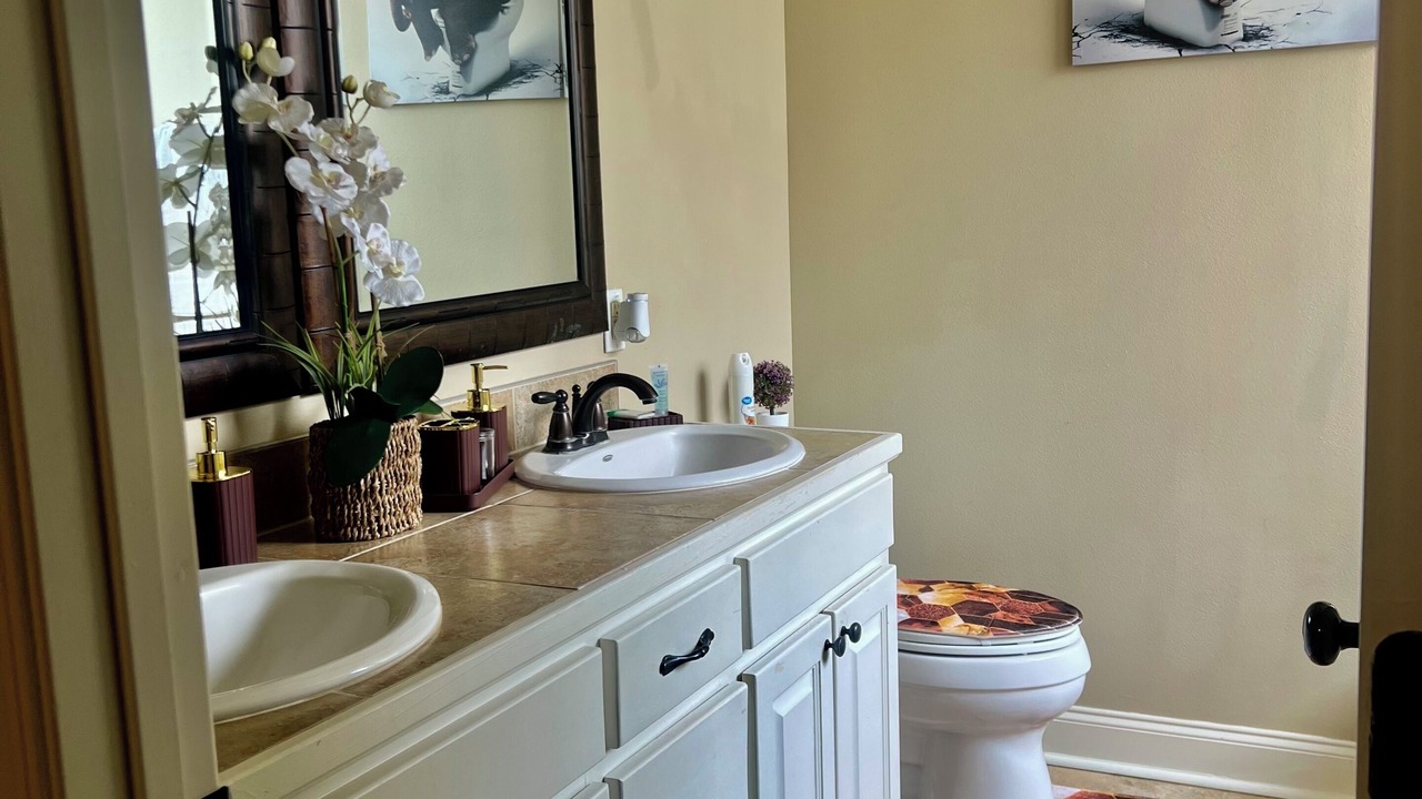 Photo of Bathroom in Gonzales