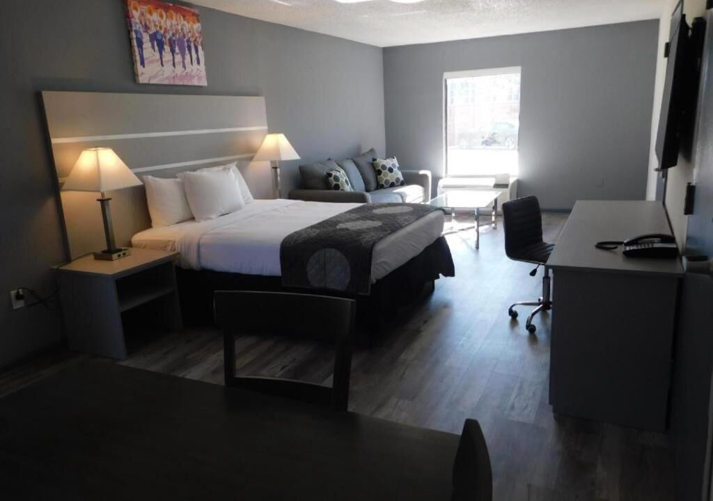 Photo of Bedroom in Pines Village