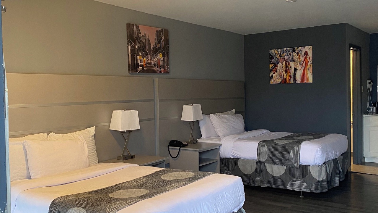 Photo of Bedroom in Pines Village
