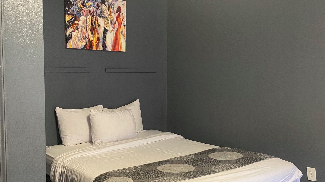 Photo of Bedroom in Pines Village