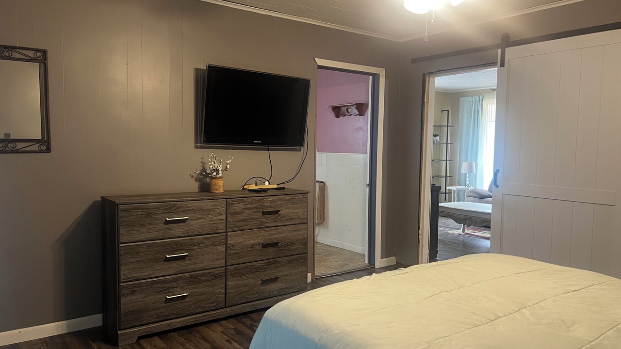 Photo of Bedroom in Lawson